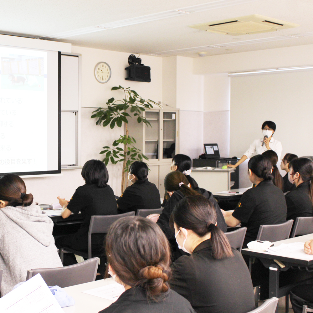 犬の深層心理を学ぶ行動学☆